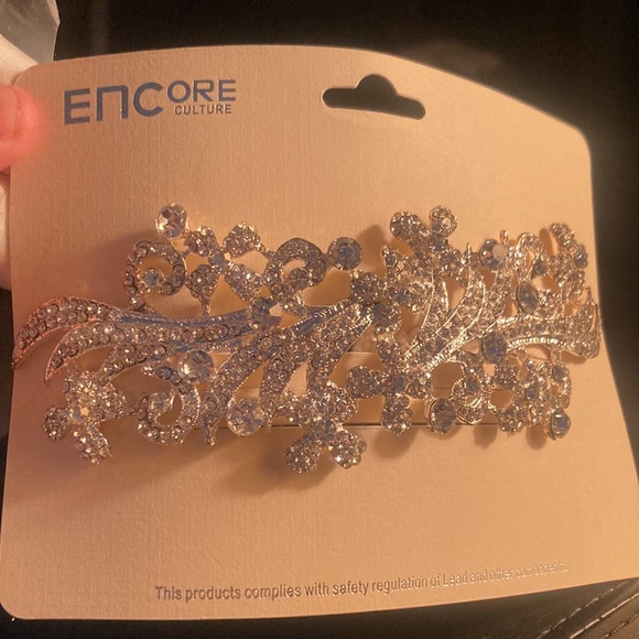 Wedding Hair Jewelry - Picture 4 of 8